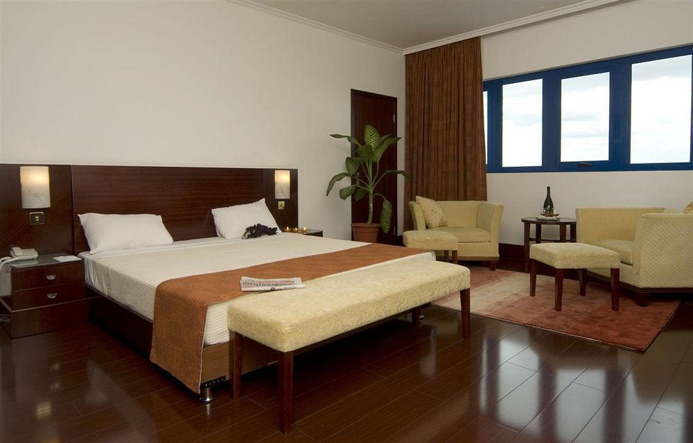 Golden Tulip Kumasi City Buitenkant foto