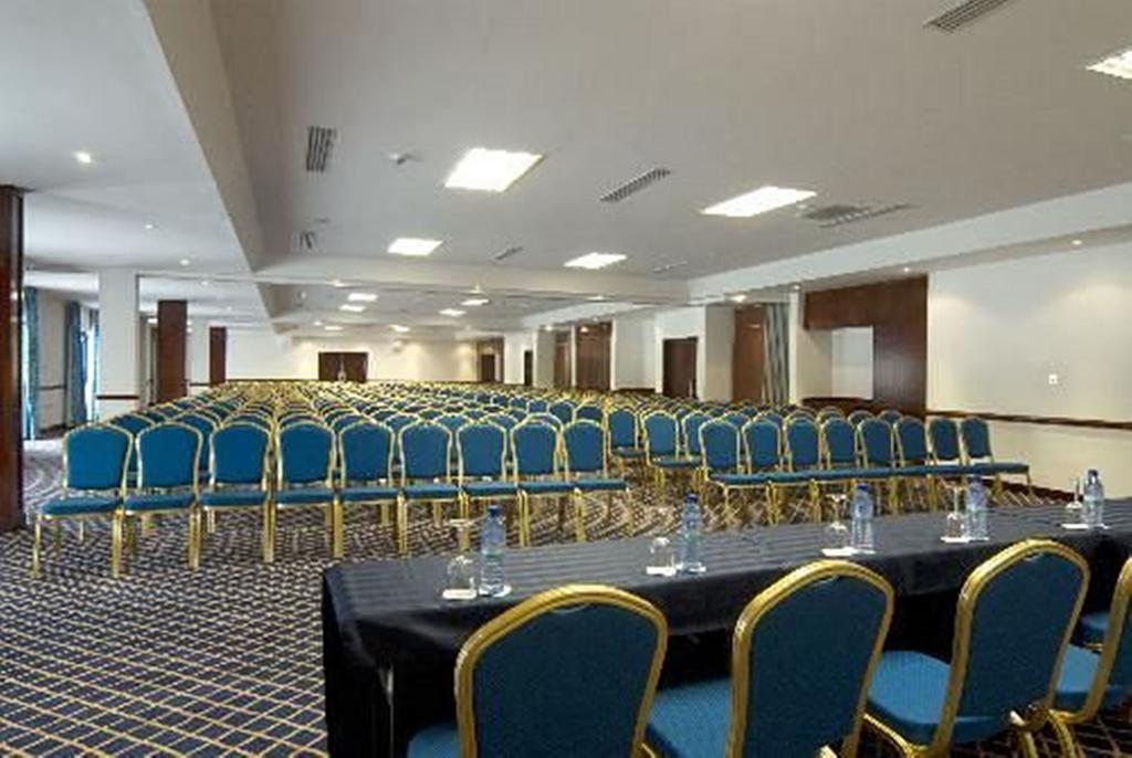 Golden Tulip Kumasi City Buitenkant foto