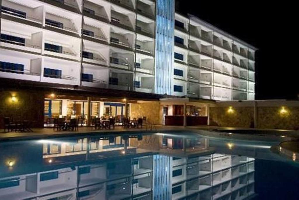 Golden Tulip Kumasi City Buitenkant foto