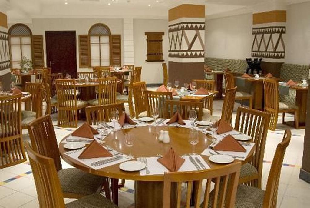 Golden Tulip Kumasi City Buitenkant foto
