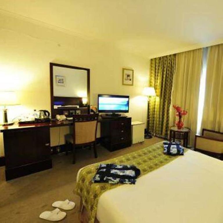 Golden Tulip Kumasi City Buitenkant foto