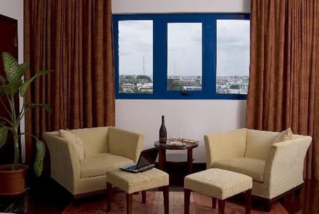 Golden Tulip Kumasi City Buitenkant foto