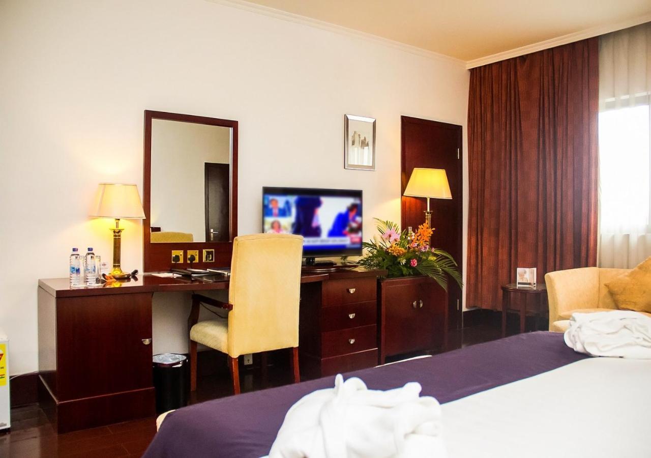 Golden Tulip Kumasi City Buitenkant foto