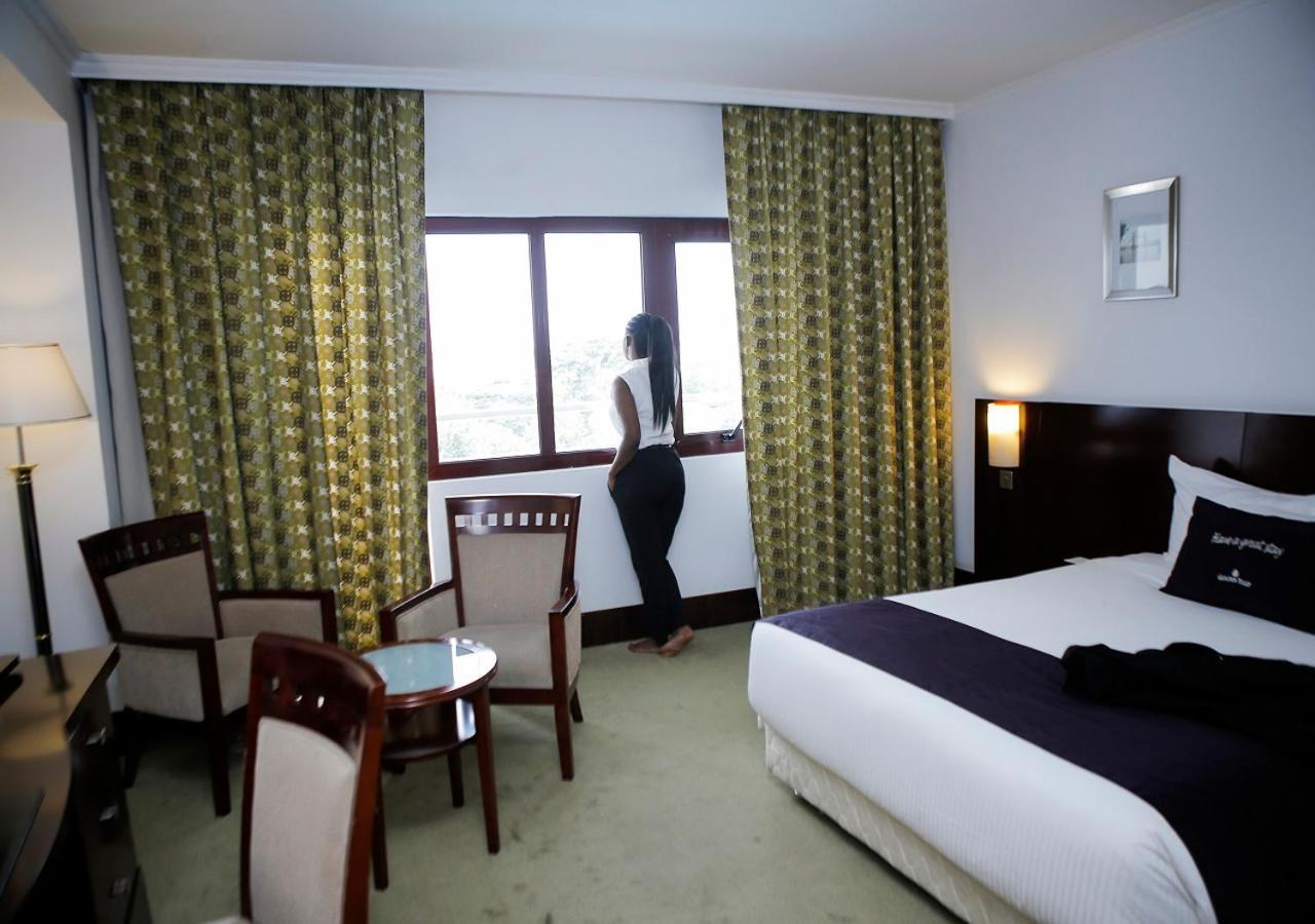 Golden Tulip Kumasi City Buitenkant foto