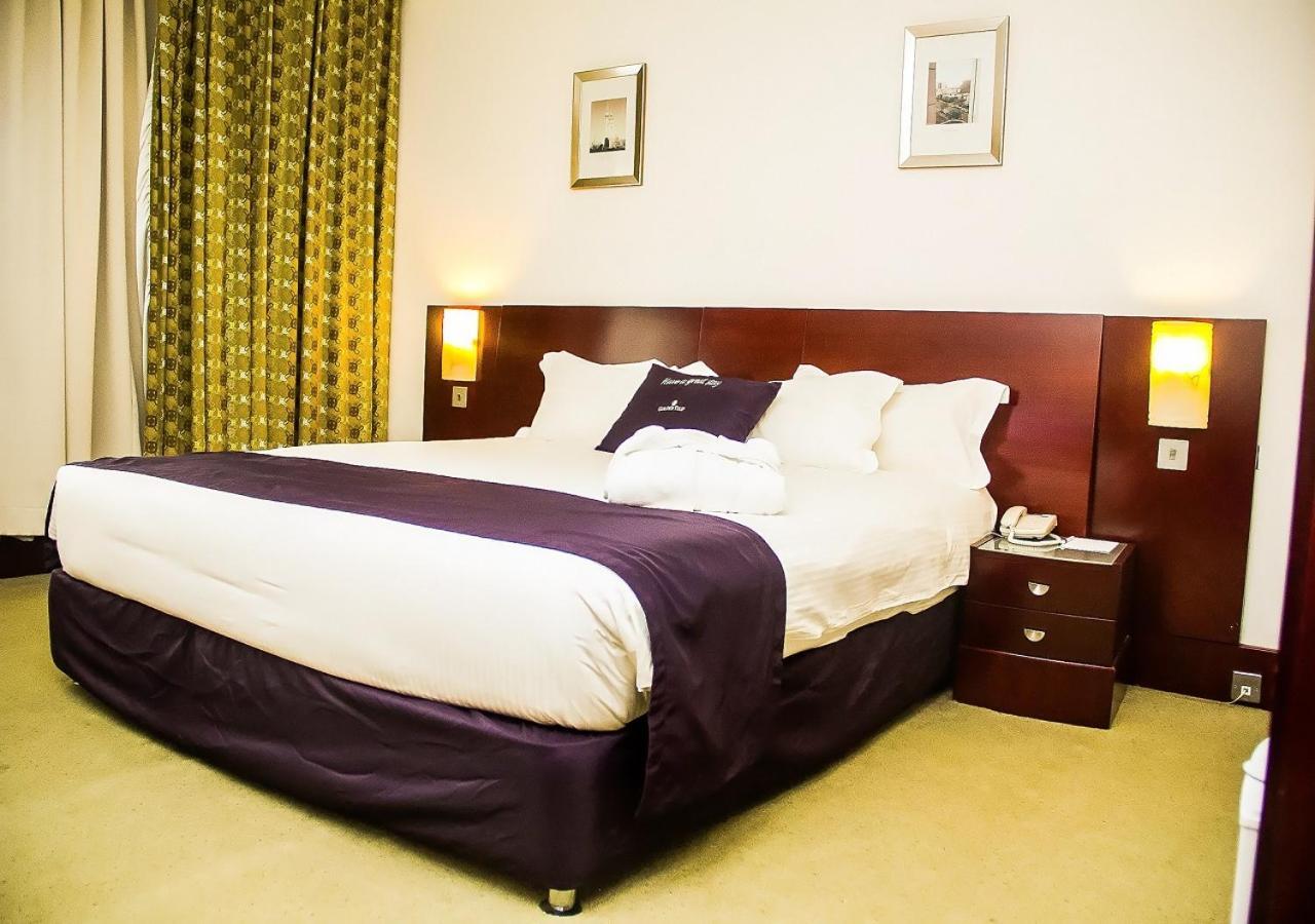 Golden Tulip Kumasi City Buitenkant foto