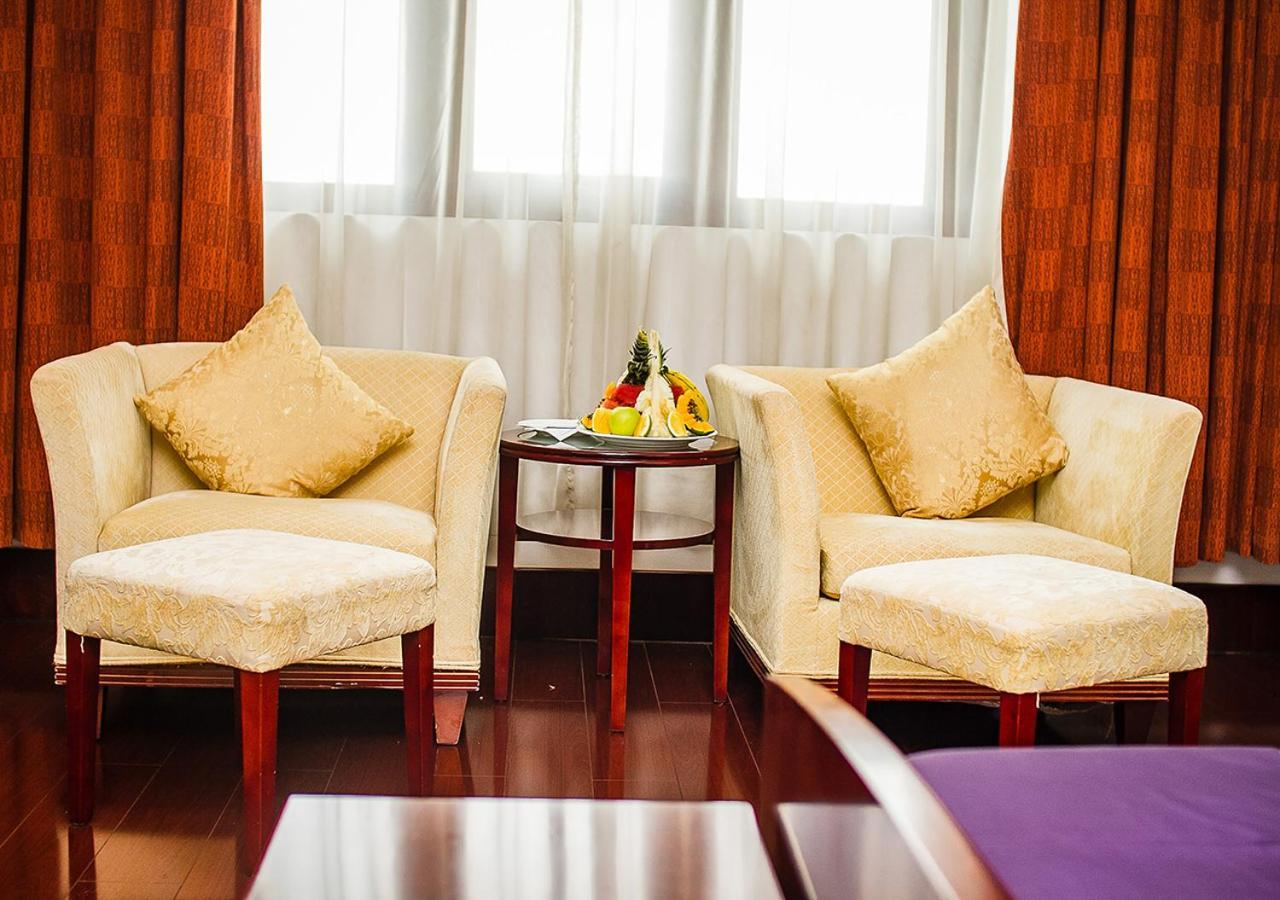 Golden Tulip Kumasi City Buitenkant foto