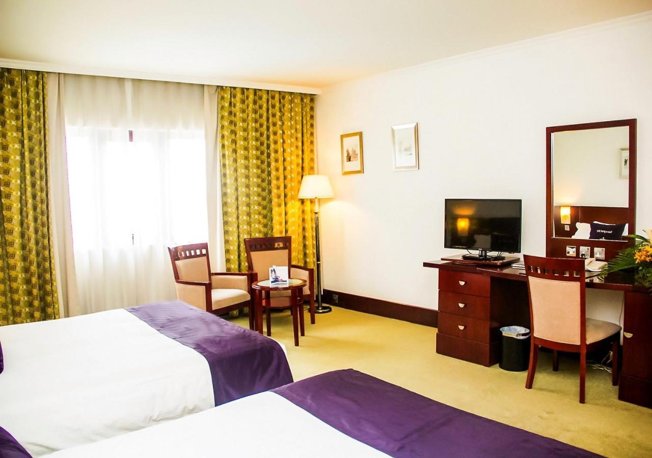 Golden Tulip Kumasi City Buitenkant foto